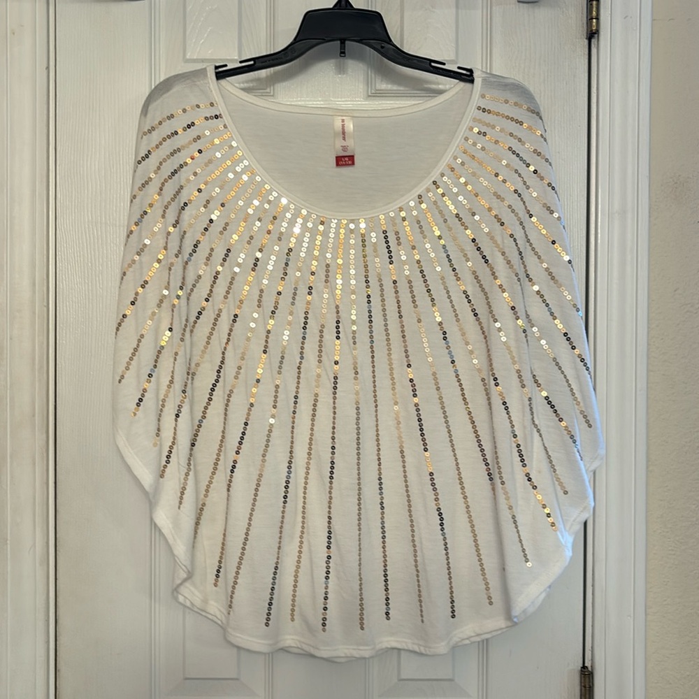 No Boundaries Sparkle Tee